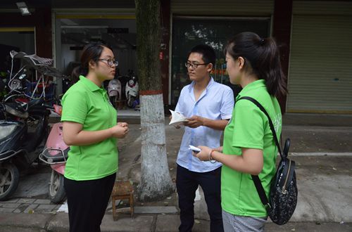 永利yl23411官网组织开展党风建设进社区志愿宣传活动