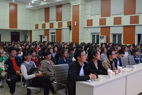 永利yl23411官网成功召开2016级新生入学安全教育讲座