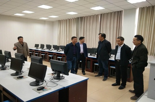 校领导检查指导永利官网实验室迎评工作
