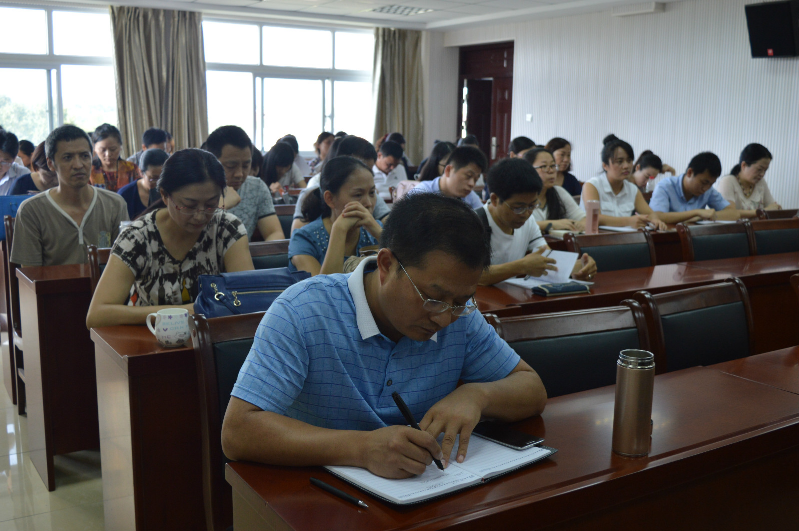 永利yl23411官网召开新学期教职工大会