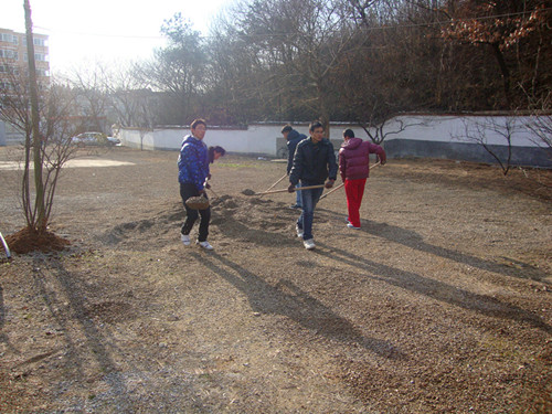 传递冬日温暖，共建和谐敬老院——永利yl23411官网“和风志愿服务团”赴马鞍山敬老院开展义务劳动
