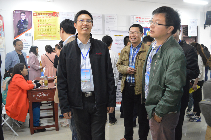 永利yl23411官网组织毕业学子参与2016届毕业生双选会